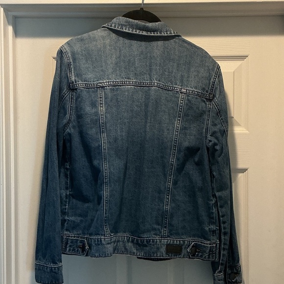 STS Women’s Blue Distressed Denim Jacket Size Small - Picture 4 of 10